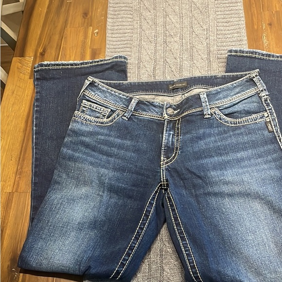 Silver Jeans - Picture 2 of 2